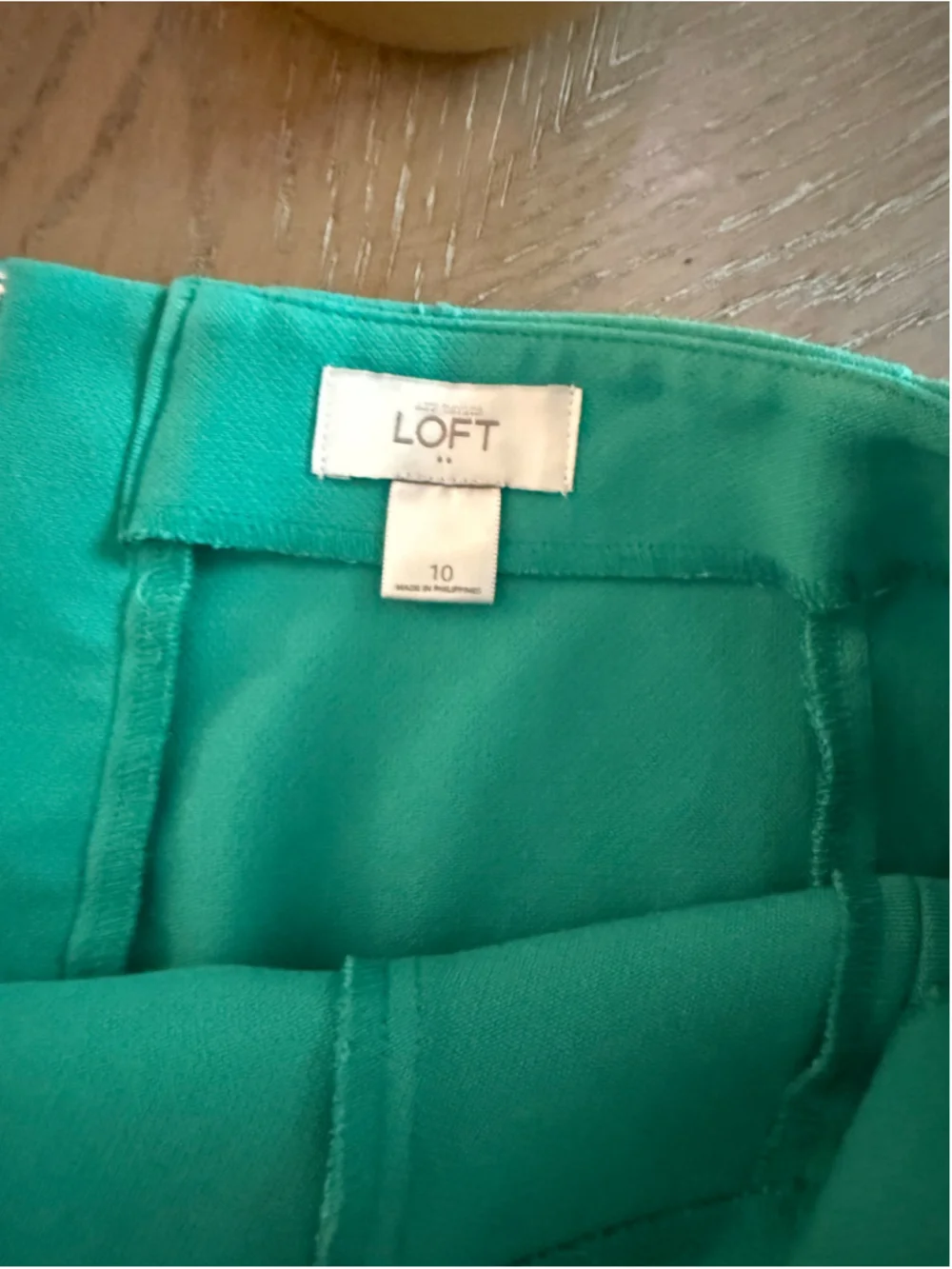 Women's LOFT Mini Skirt Size 10 Green